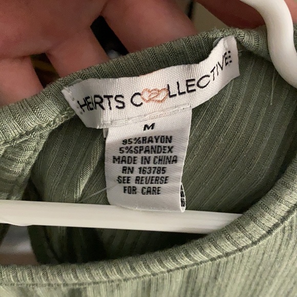 ✨HP✨Open Back Crop Top - Picture 5 of 5